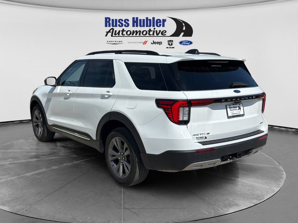 Used 2025 Ford Explorer Active w/ Active Comfort Package AWD/4WD image 3