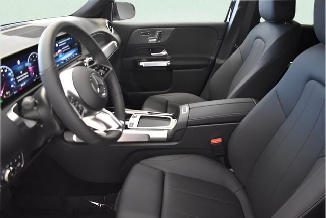 New 2026 Mercedes-Benz GLB 250 4MATIC image 25