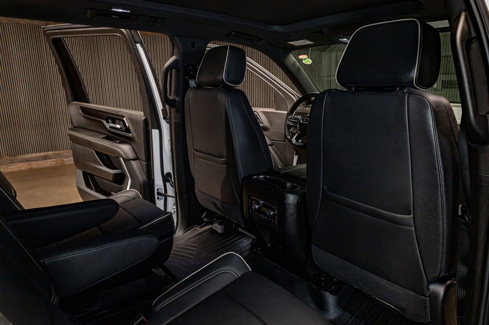 Used 2025 GMC Yukon XL Elevation w/ Technology Package image 23