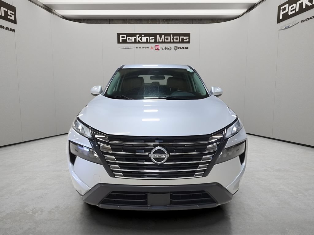 Used 2025 Nissan Rogue SV AWD/4WD image 9