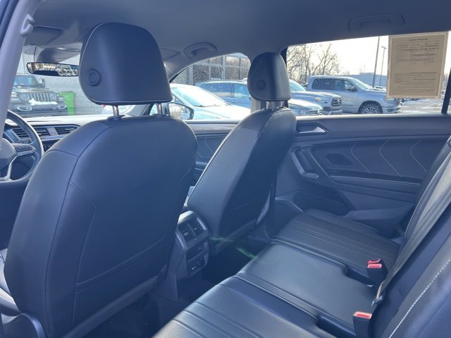 Used 2024 Volkswagen Tiguan SE image 19