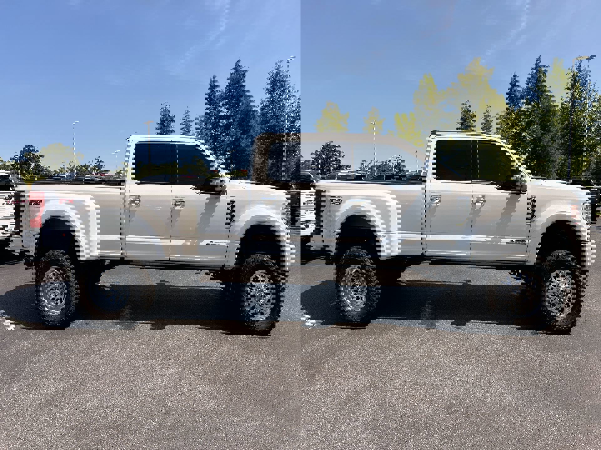 Used 2020 Ford F450 Platinum w/ FX4 Off-Road Package image 10