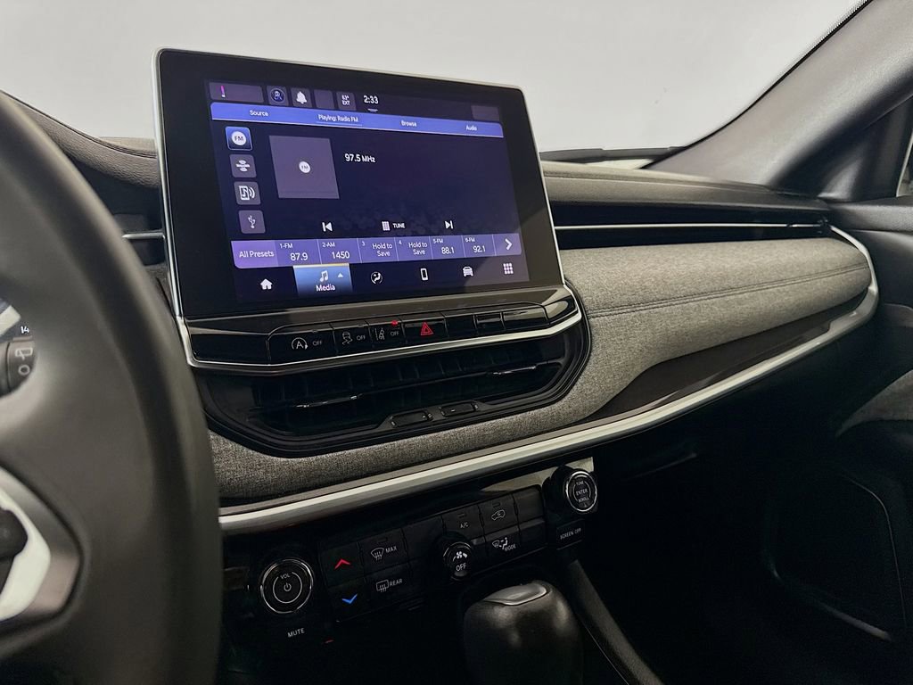 Certified 2024 Jeep Compass Latitude image 17