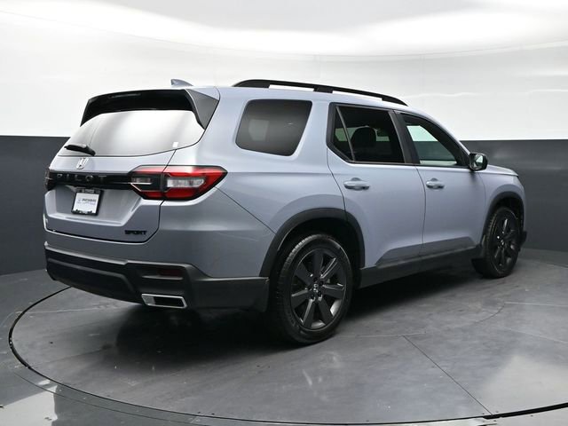Used 2023 Honda Pilot Sport image 5