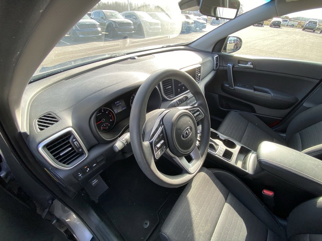 Certified 2022 Kia Sportage LX w/ LX FWD Value Edition Package image 9
