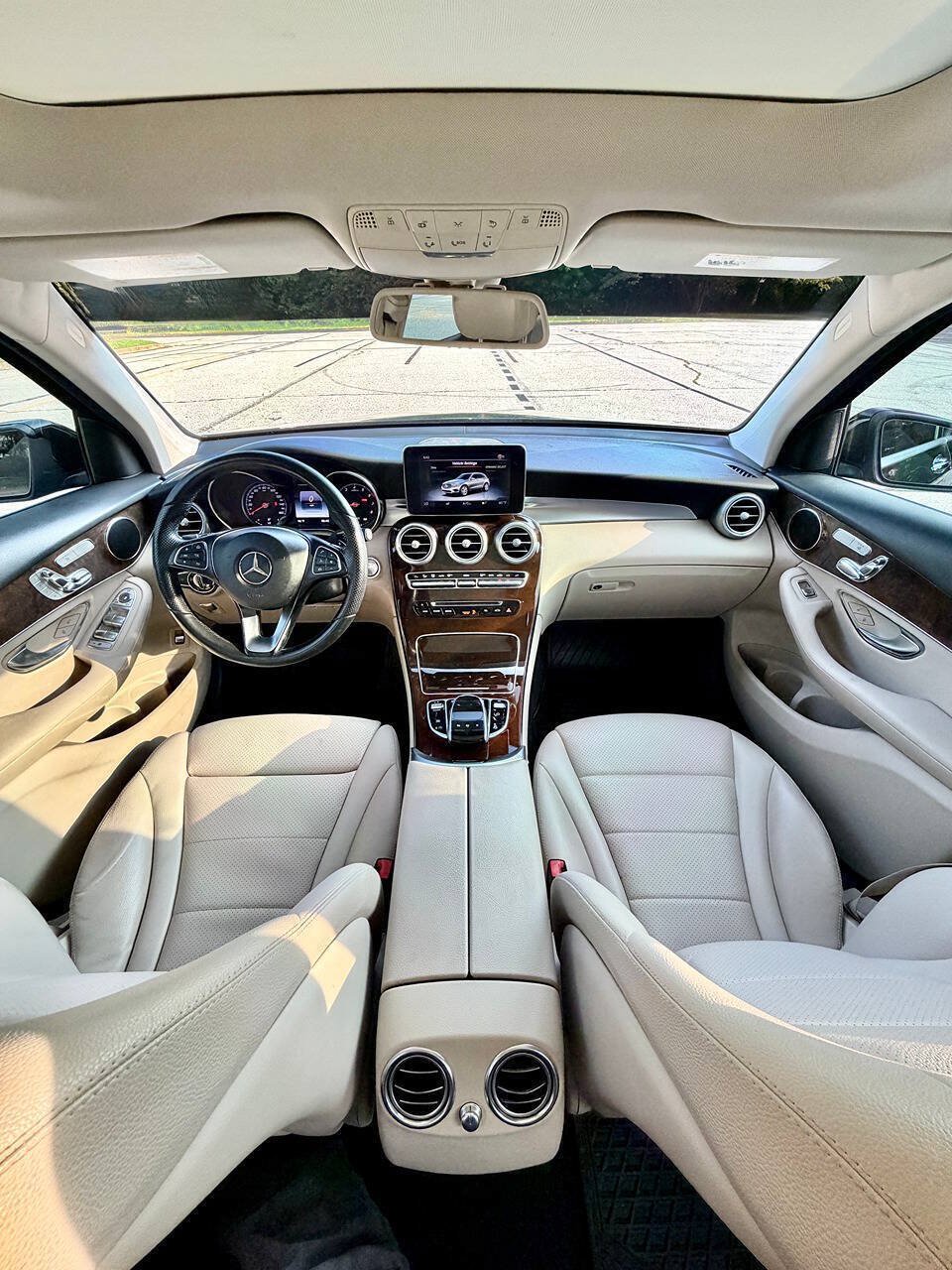Used 2016 Mercedes-Benz GLC 300 4MATIC w/ Multimedia Package image 19