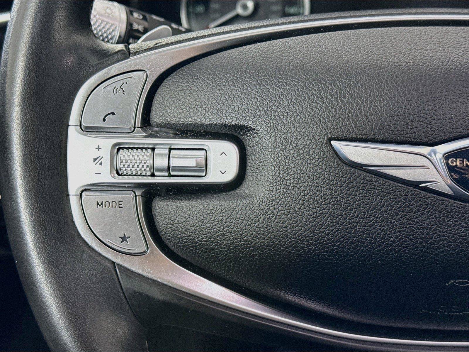 Used 2025 Genesis GV70 2.5T AWD/4WD image 18
