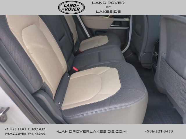 Used 2023 Land Rover Defender 110 X-Dynamic SE AWD/4WD image 17