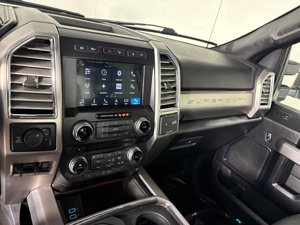 Used 2017 Ford F350 Platinum w/ Platinum Ultimate Package AWD/4WD image 17