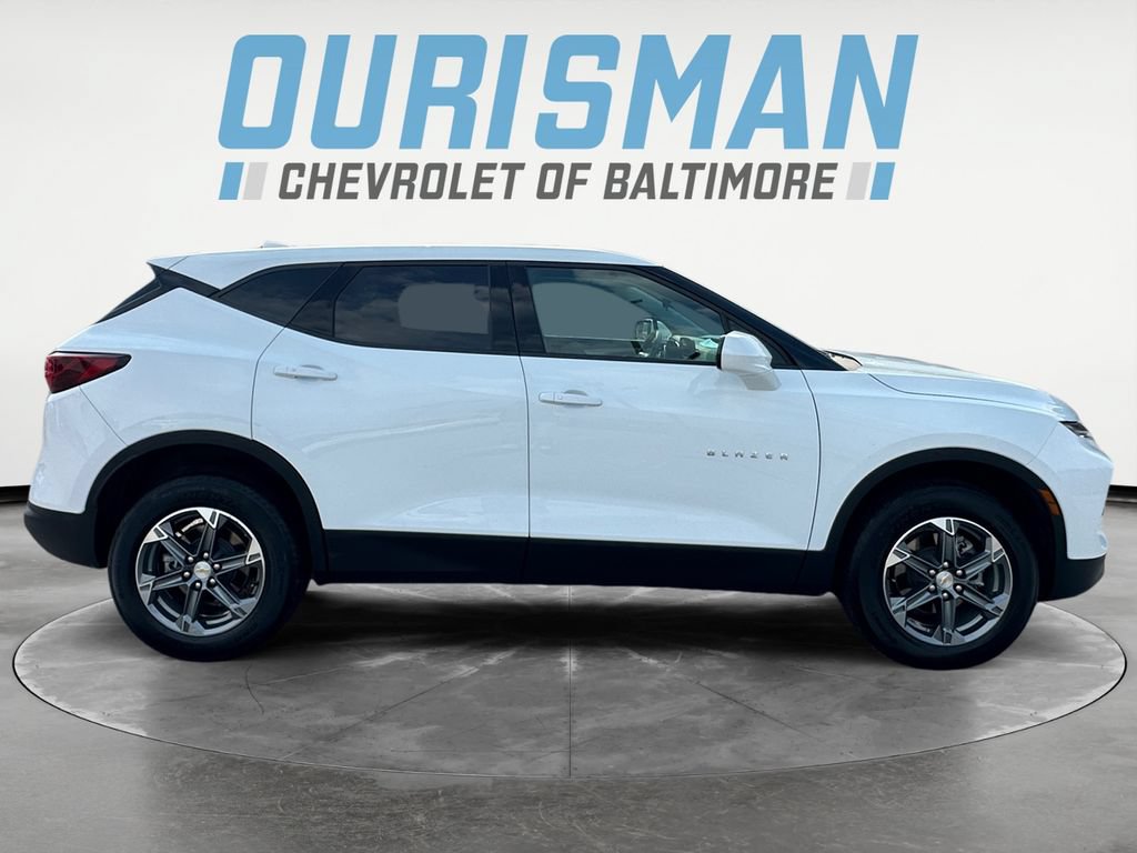 Used 2025 Chevrolet Blazer LT AWD/4WD image 7