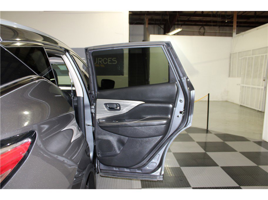 Used 2018 Nissan Murano Platinum w/ Cargo Package image 24