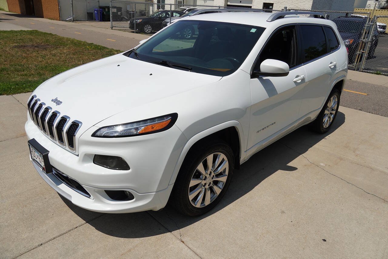 Used 2018 Jeep Cherokee Overland AWD/4WD image 7