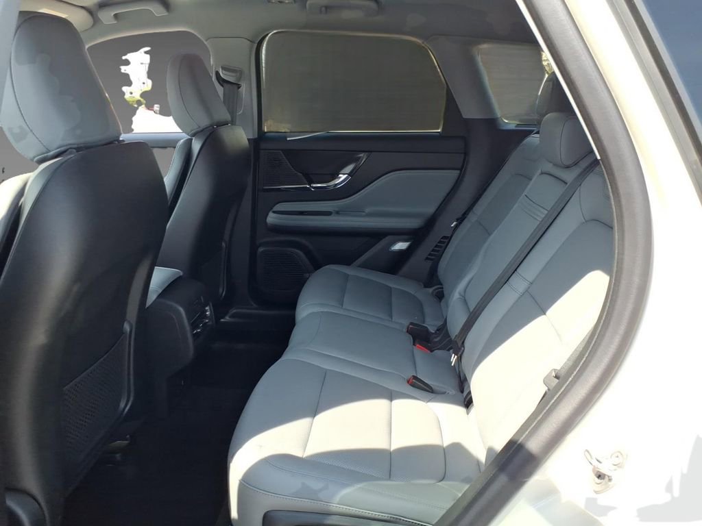 Certified 2022 Lincoln Corsair FWD w/ Equipment Group 101A image 5