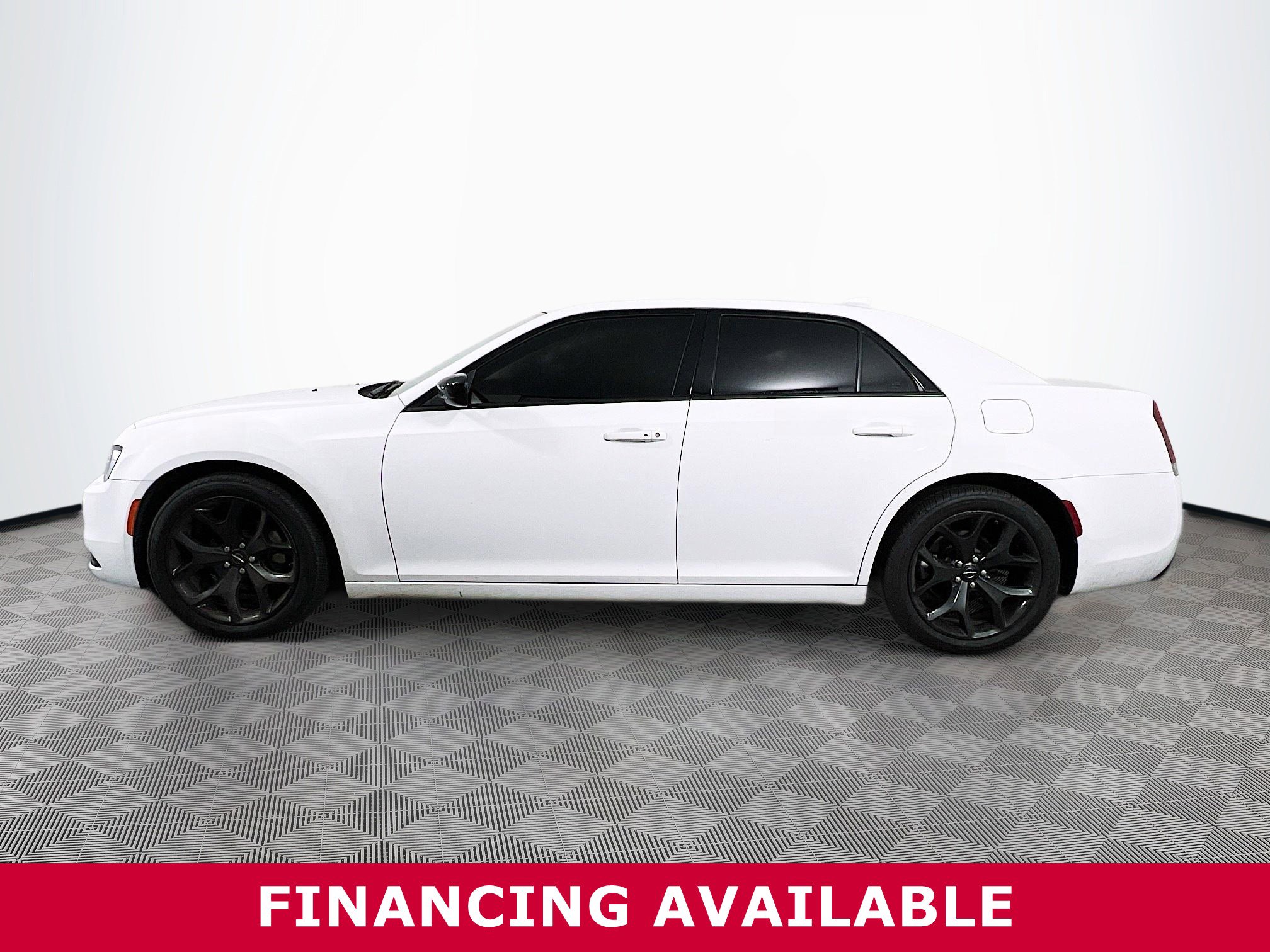 Used 2023 Chrysler 300 Touring w/ Sport Appearance Package image 27