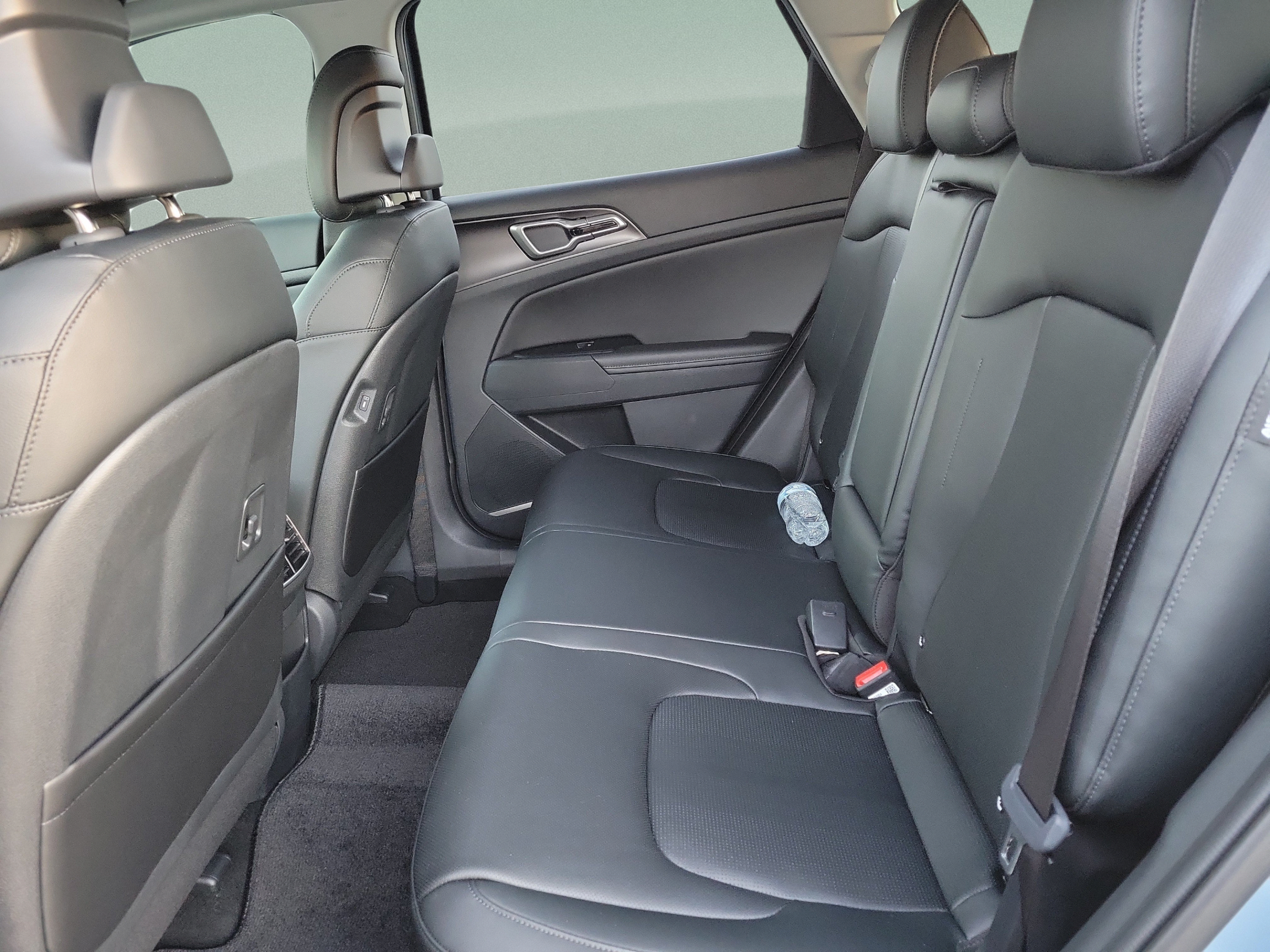 New 2027 Kia Sportage EX FWD image 6