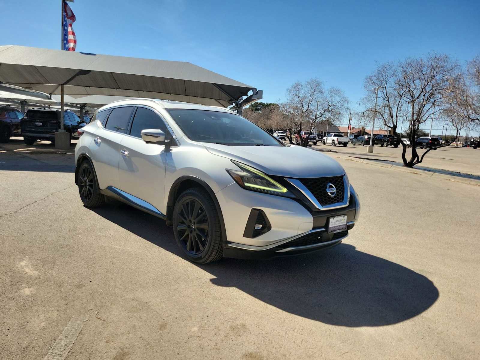 Used 2019 Nissan Murano Platinum image 2