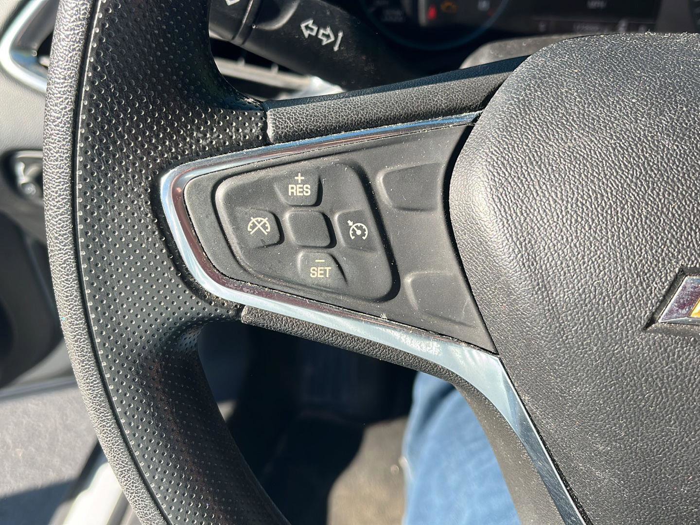 Used 2019 Chevrolet Malibu LT FWD image 12