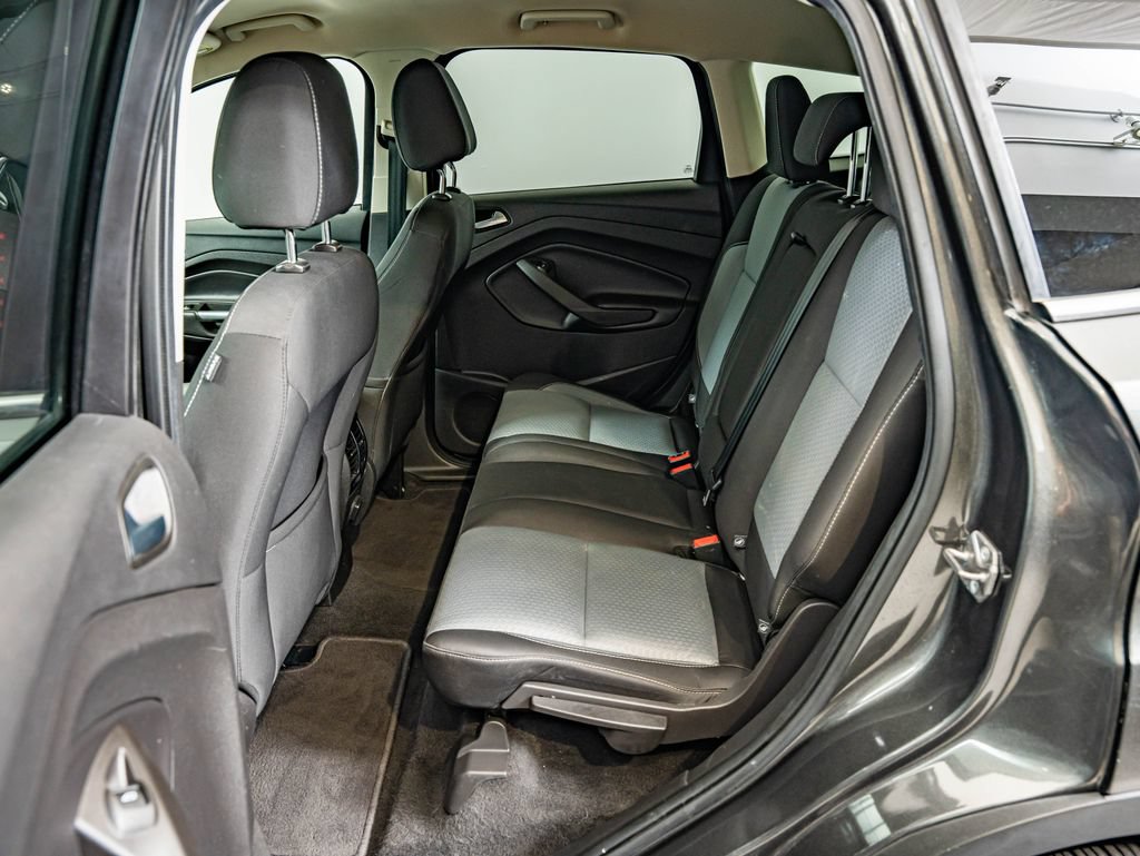 Used 2017 Ford Escape SE FWD image 32