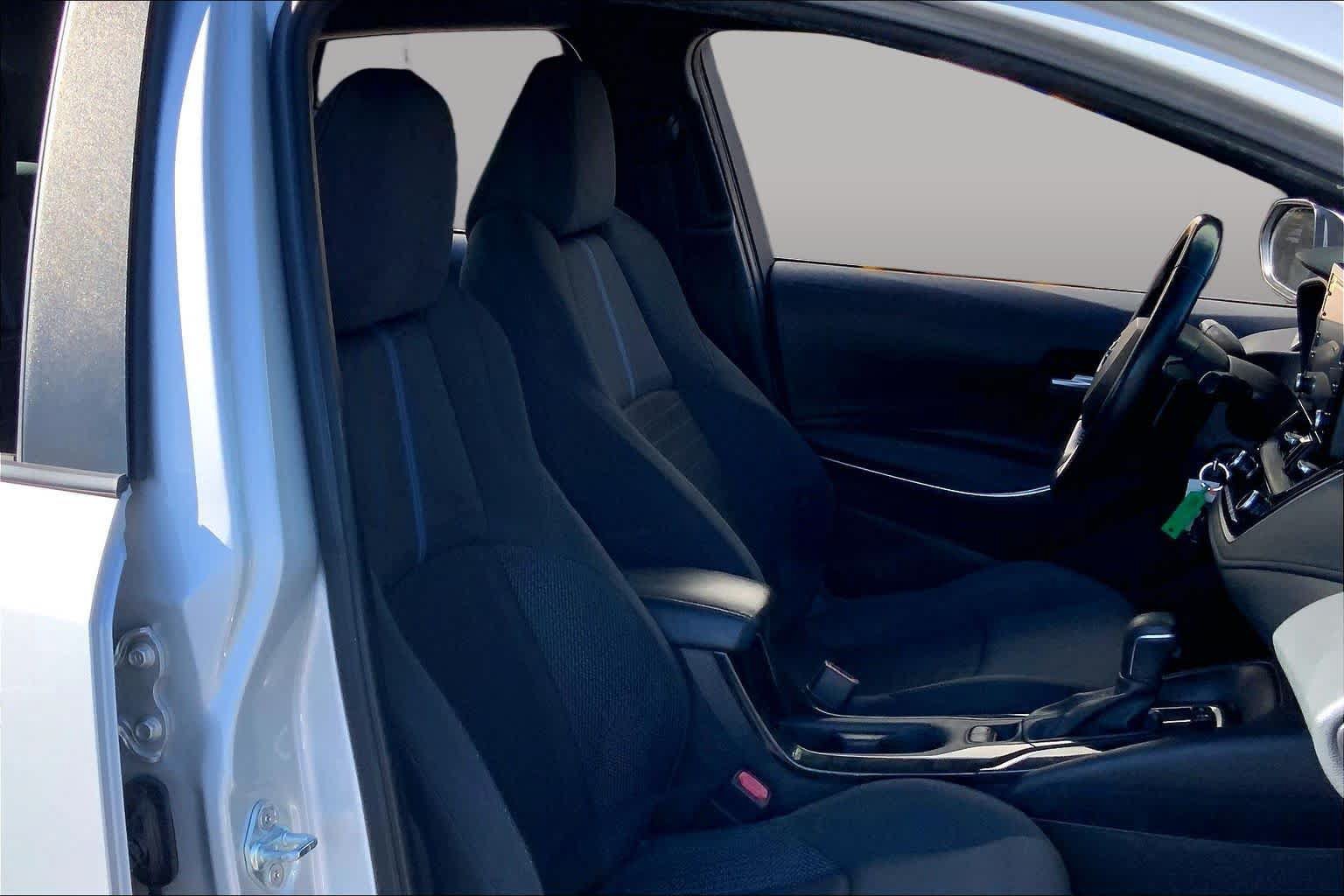 Used 2022 Toyota Corolla SE FWD image 9