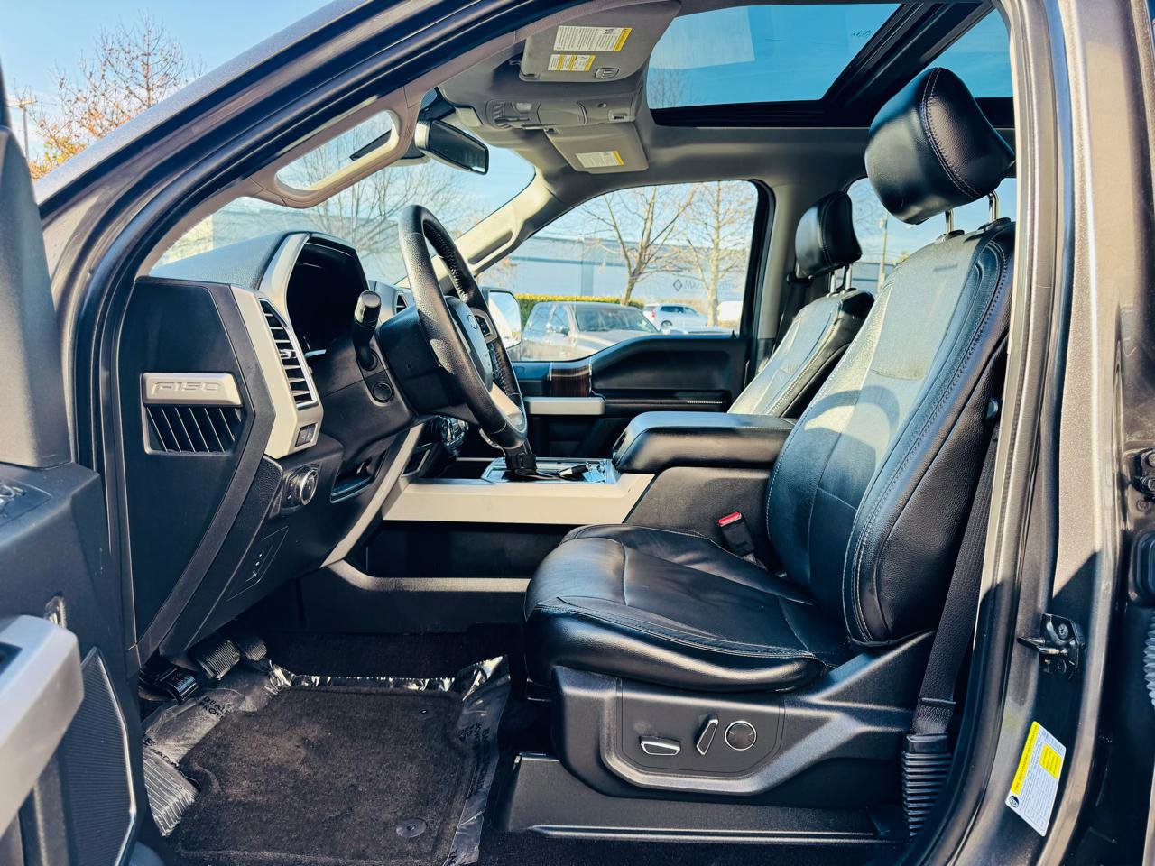 Used 2016 Ford F150 Lariat w/ Equipment Group 502A Luxury image 15