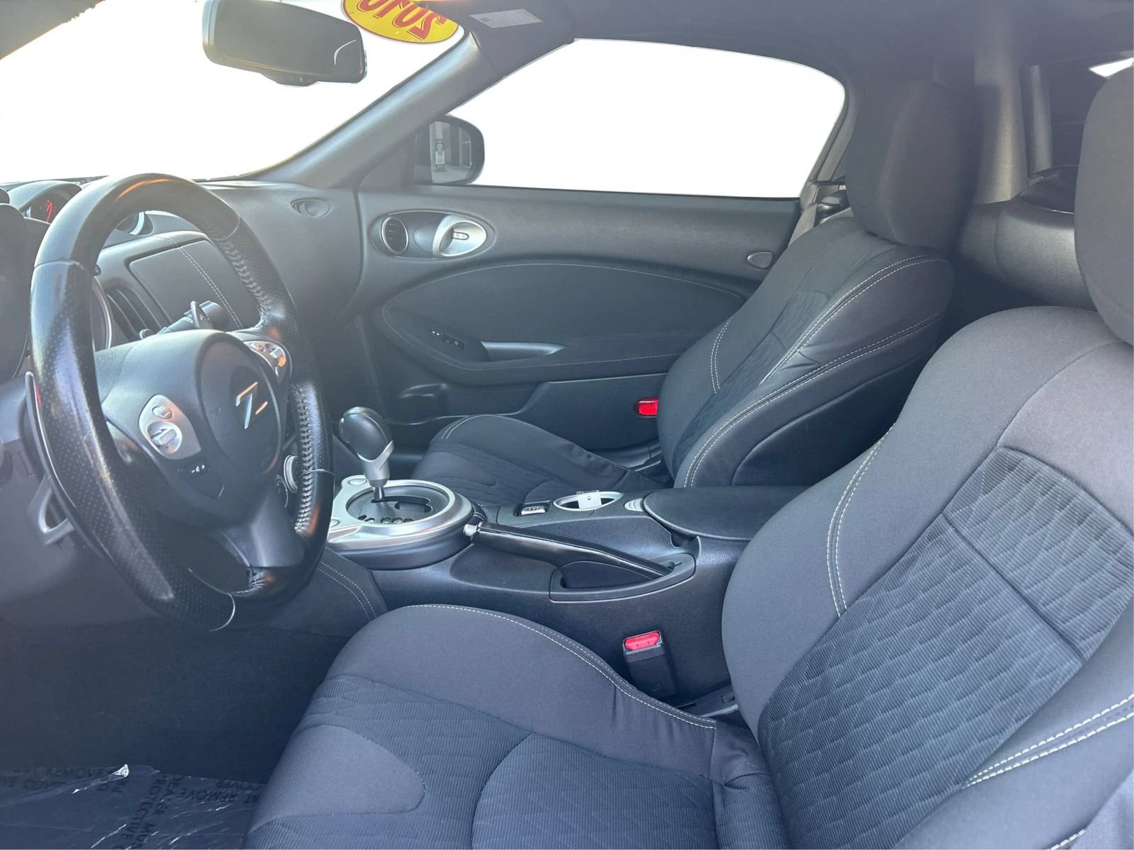 Used 2010 Nissan 370Z Roadster RWD image 9