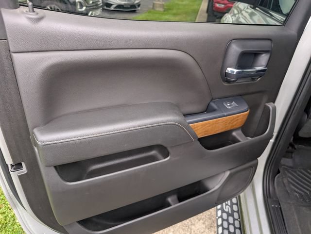 Used 2018 Chevrolet Silverado 1500 LTZ w/ Sport Package AWD/4WD image 11