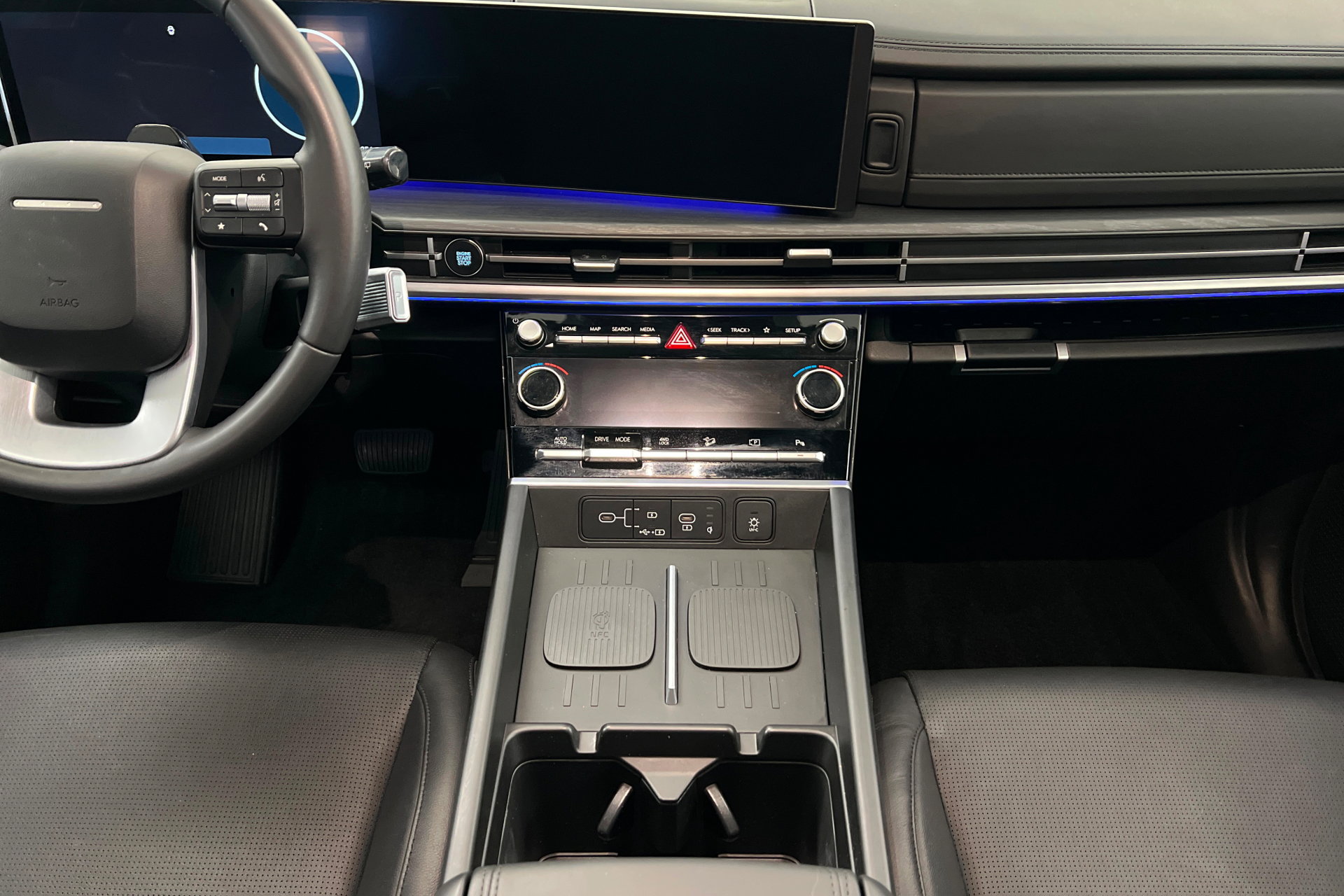 Used 2024 Hyundai Santa Fe Limited image 14