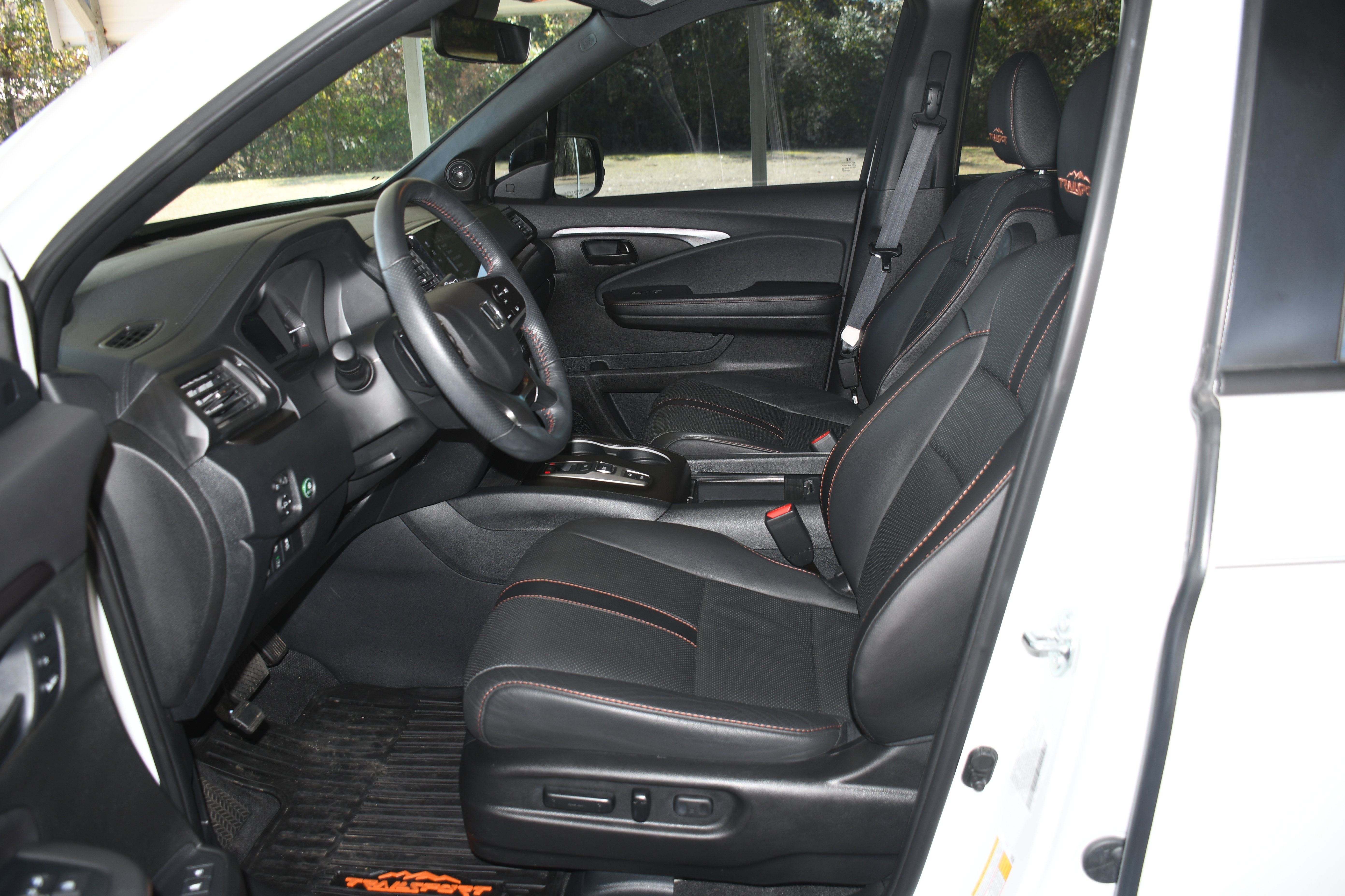 Used 2023 Honda Passport TrailSport image 8