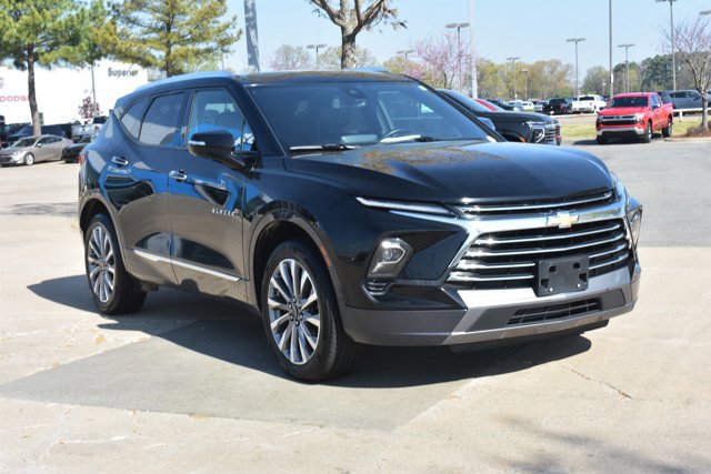 Used 2024 Chevrolet Blazer Premier image 3