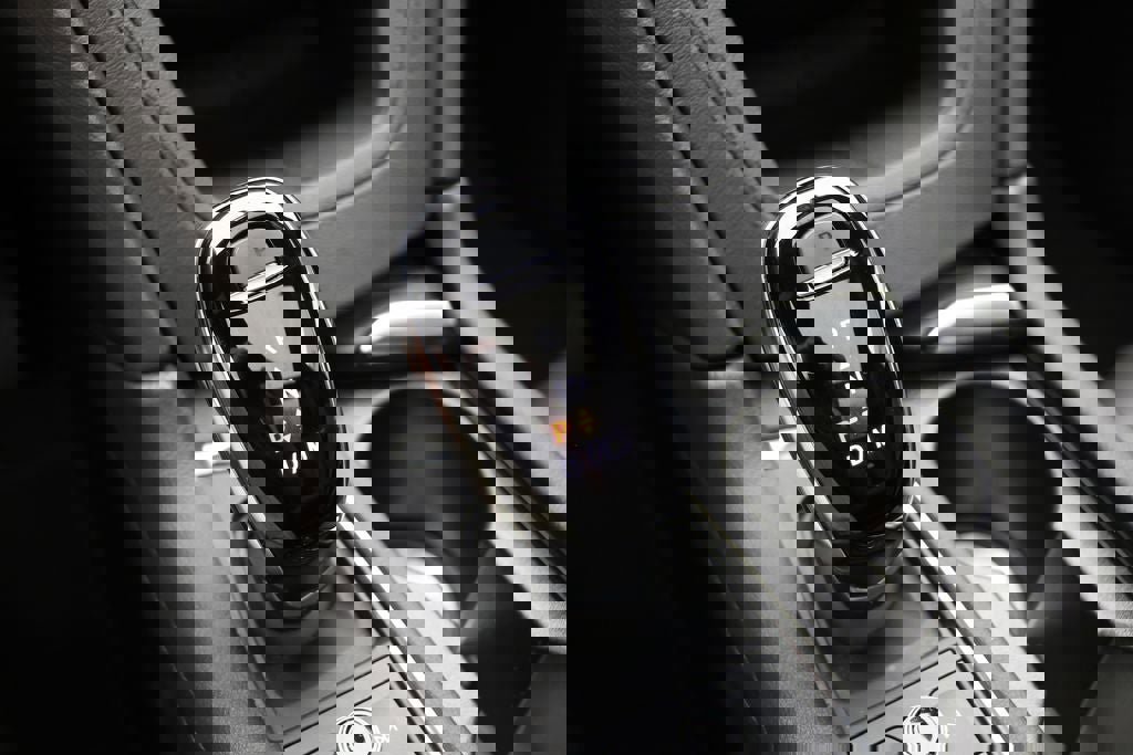 Used 2025 Cadillac XT5 Premium Luxury image 25