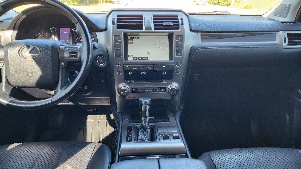 Used 2016 Lexus GX 460 image 31