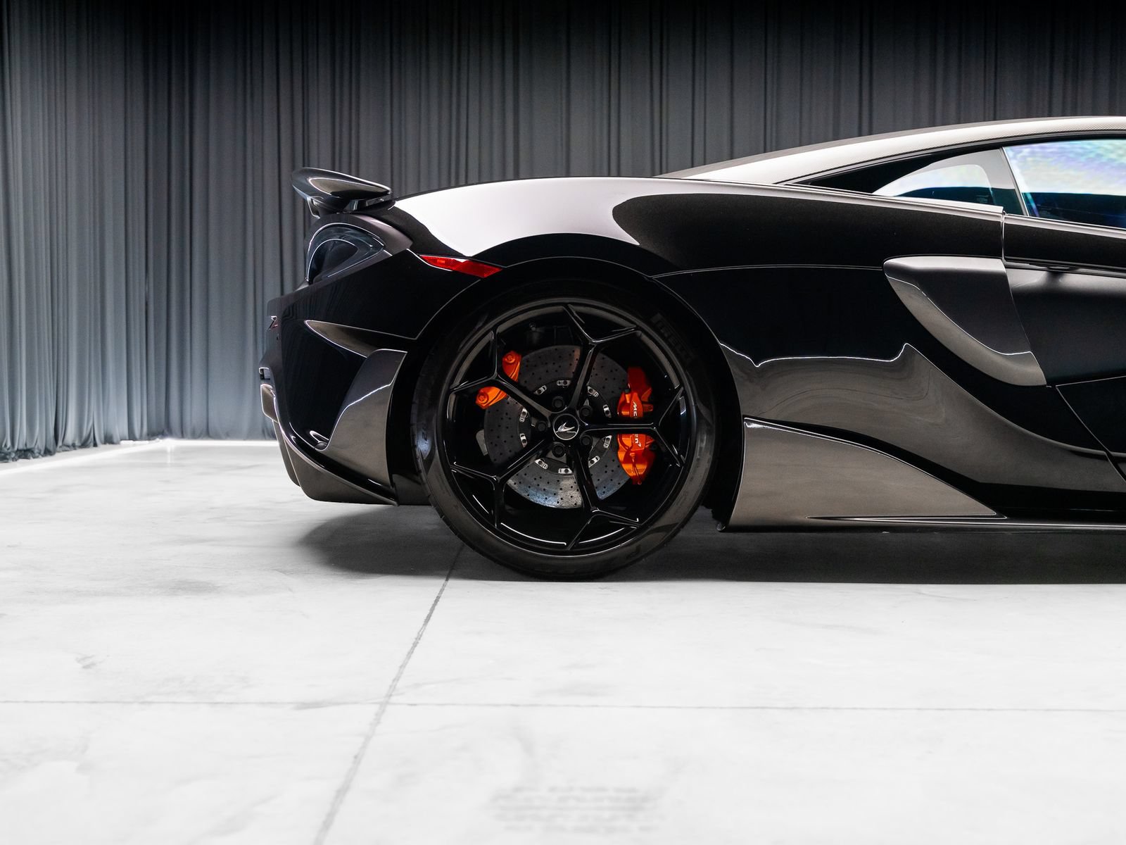 Used 2019 McLaren 600LT RWD image 33