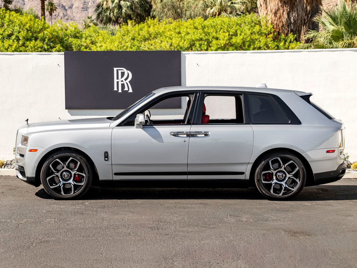 Certified 2024 Rolls-Royce Cullinan Black Badge w/ Dark Exterior Package AWD/4WD image 3