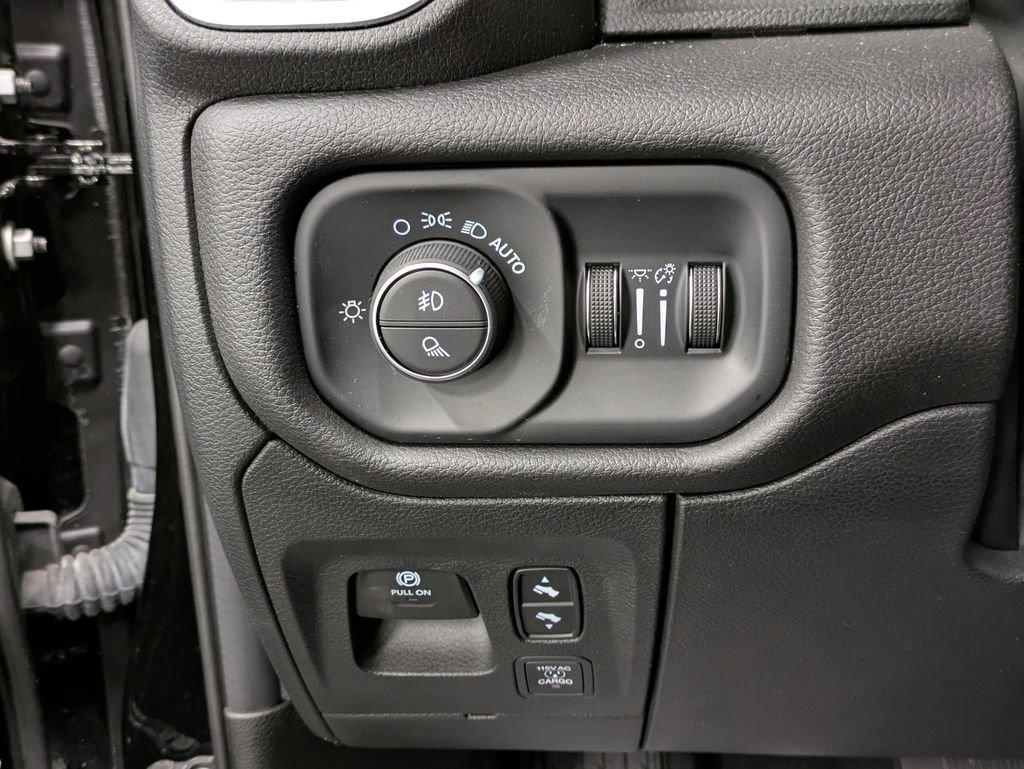 Used 2025 RAM 1500 Laramie w/ Bed Utility Group AWD/4WD image 24