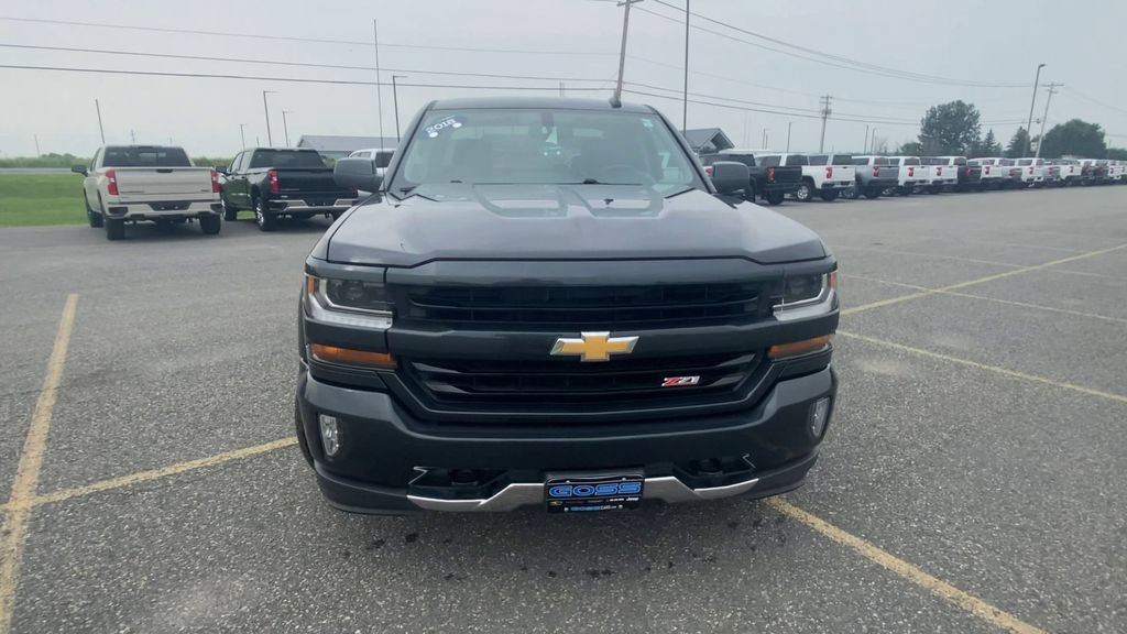 Used 2018 Chevrolet Silverado 1500 LT w/ All Star Edition AWD/4WD image 3
