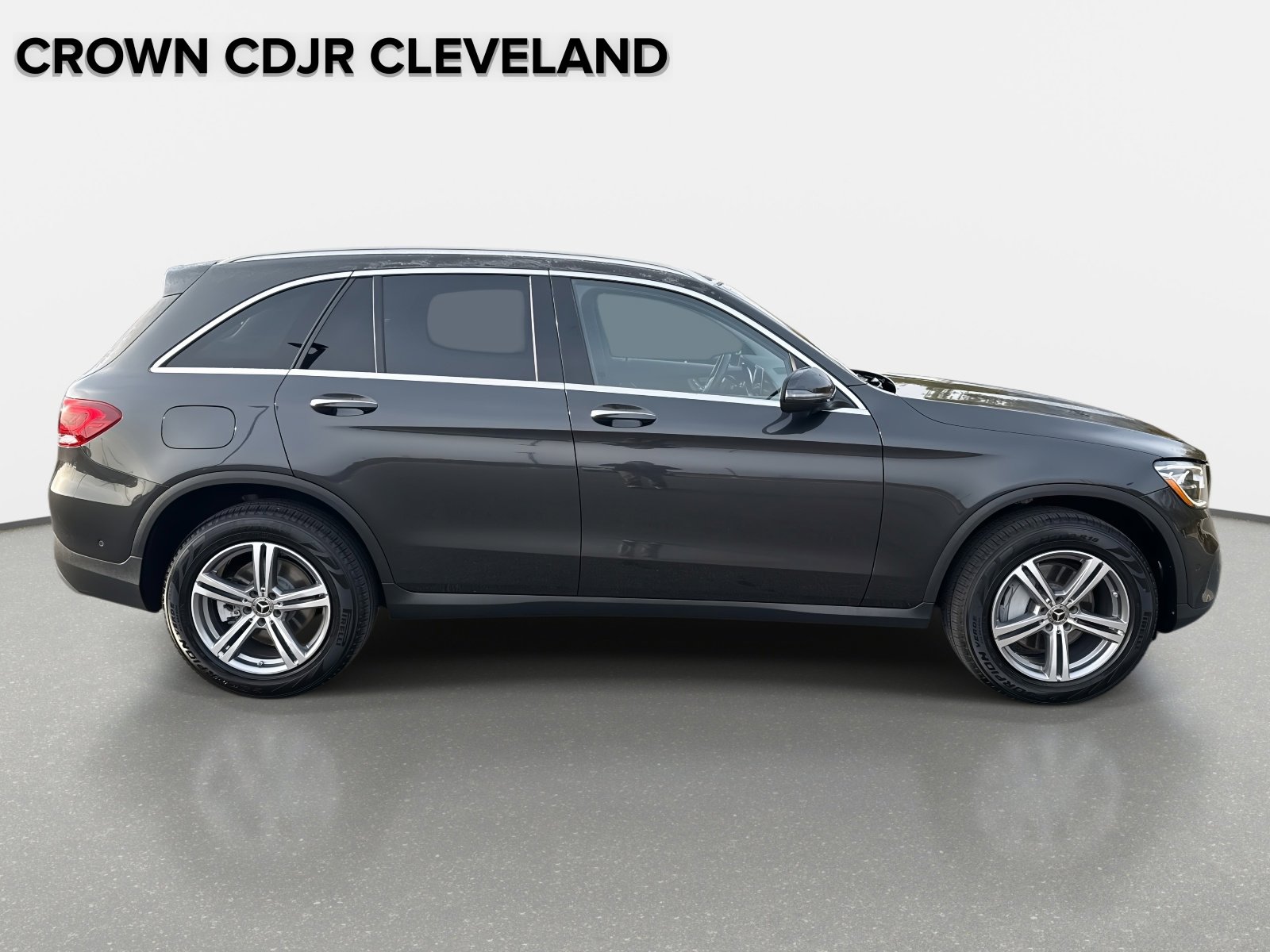 Used 2021 Mercedes-Benz GLC 300 4MATIC image 3