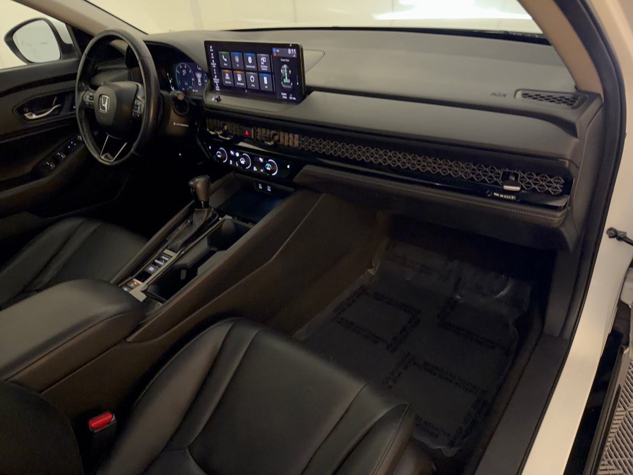 Used 2024 Honda Accord EX-L image 31