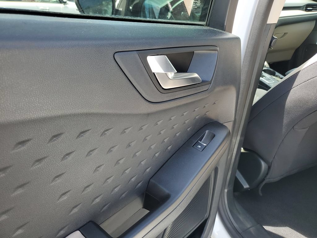Used 2020 Ford Escape SE Sport FWD image 12