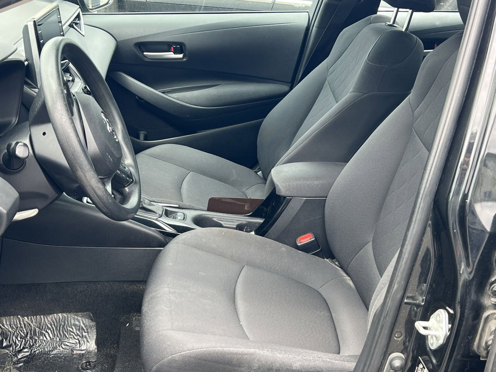 Used 2021 Toyota Corolla LE FWD image 13