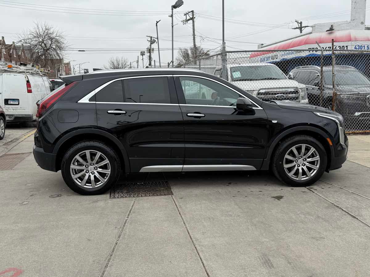Used 2019 Cadillac XT4 Premium Luxury image 4