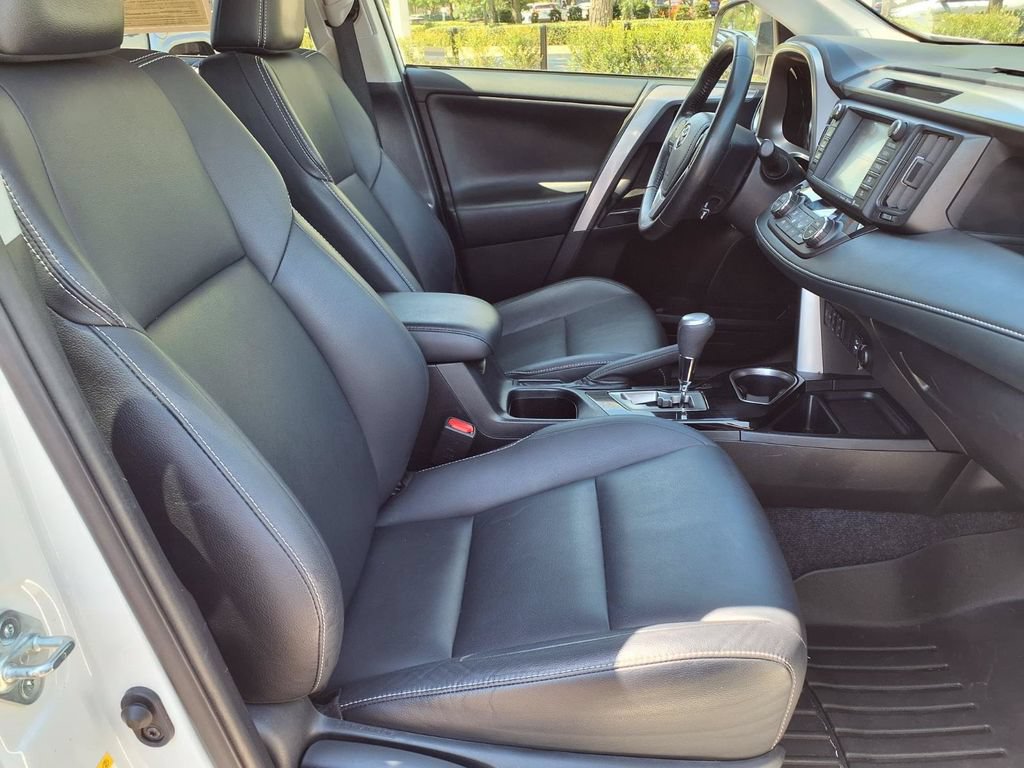 Used 2018 Toyota RAV4 Limited FWD image 13