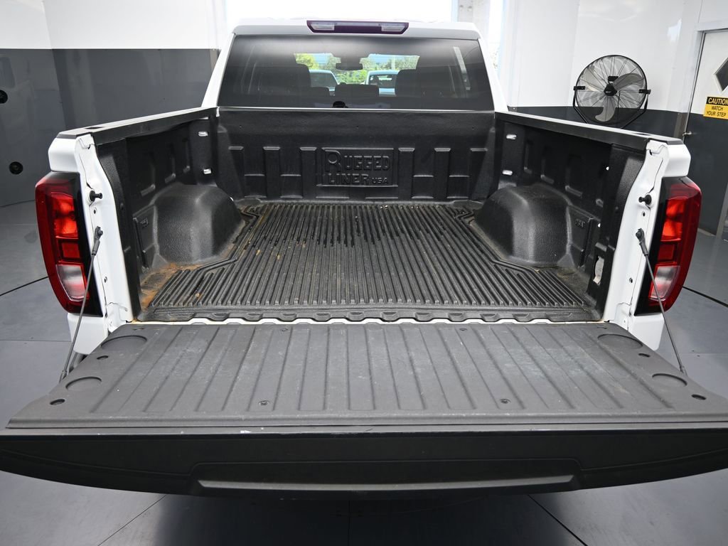Used 2024 GMC Sierra 1500 Pro w/ Pro Value Package image 40