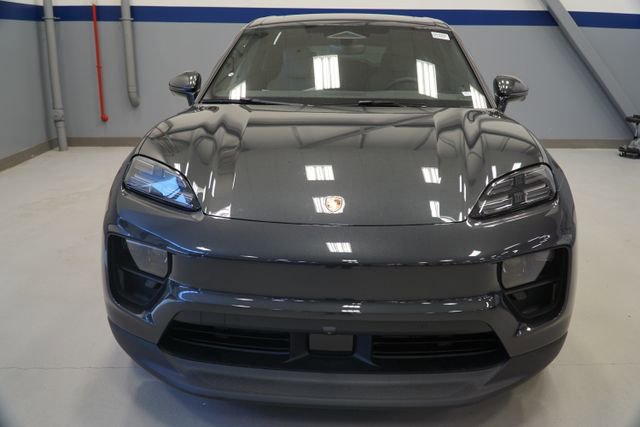 New 2026 Porsche Macan 4 Electric AWD/4WD image 13
