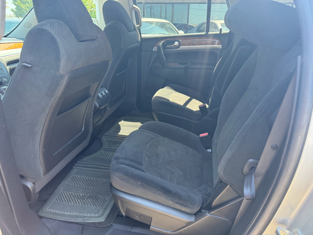 Used 2011 Buick Enclave CX image 12