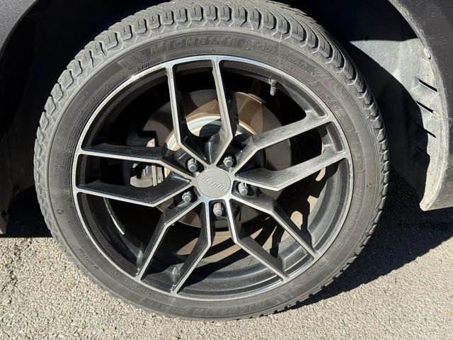 Used 2013 Chrysler 300 S w/ Luxury Group image 13