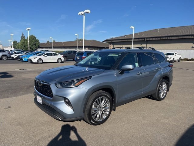 Used 2023 Toyota Highlander Platinum