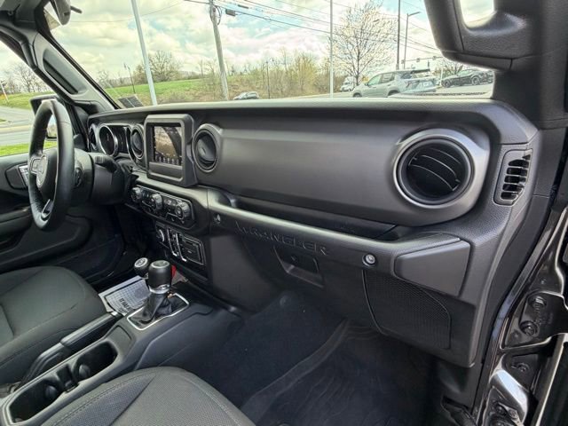 Used 2023 Jeep Wrangler Unlimited Sport AWD/4WD image 38