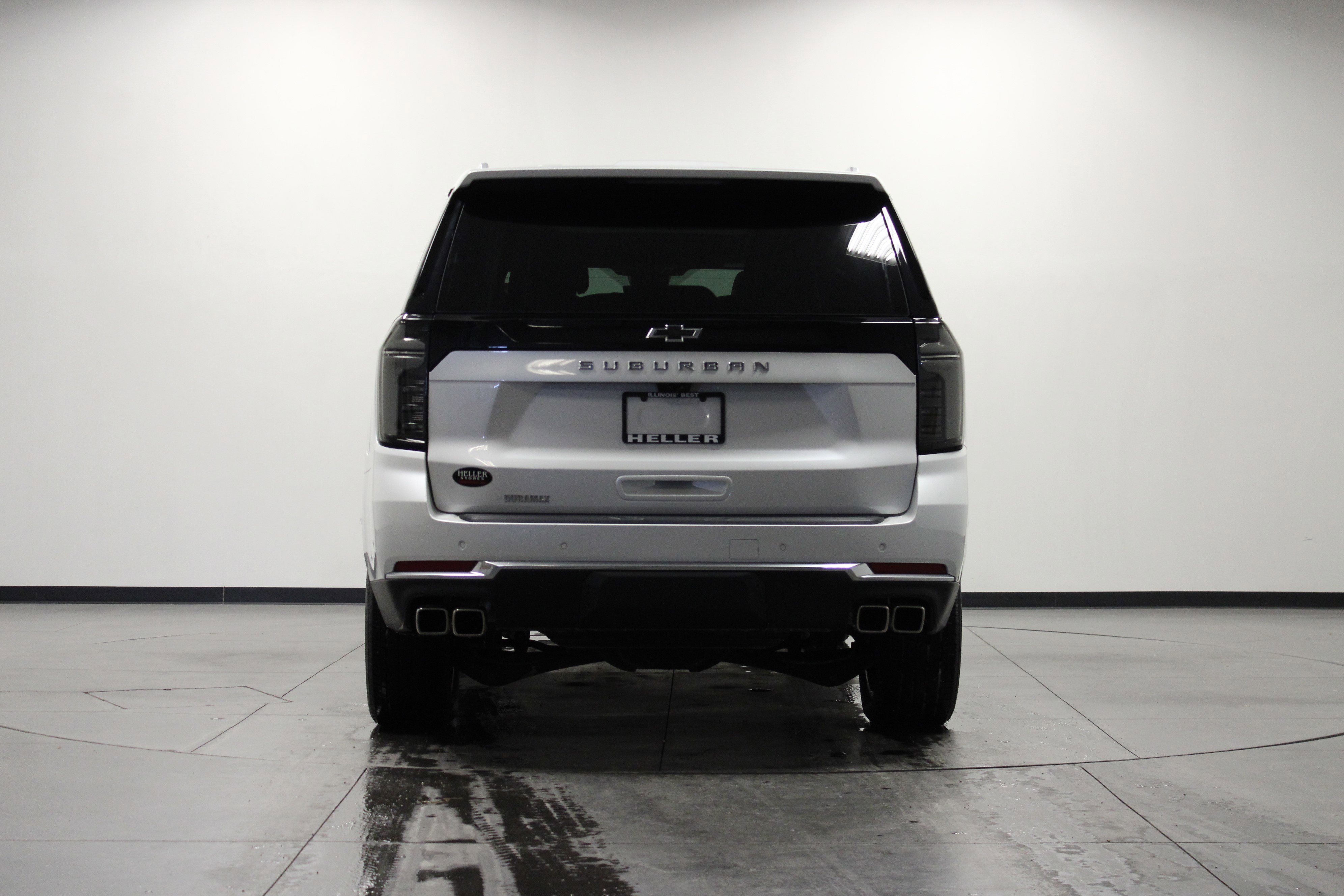 Used 2025 Chevrolet Suburban High Country image 5