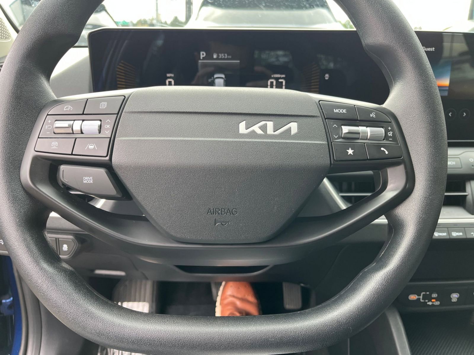 Used 2025 Kia K4 FWD image 29