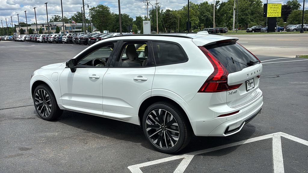New 2026 Volvo XC60 T8 Ultra w/ Protection Package Premier AWD/4WD image 4